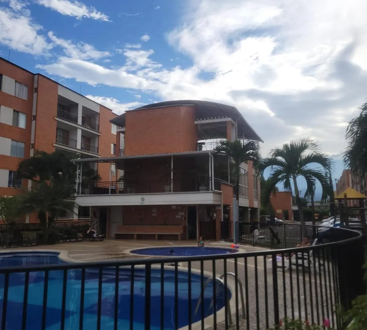 Manantial Cali - Cerca A Universidades 公寓